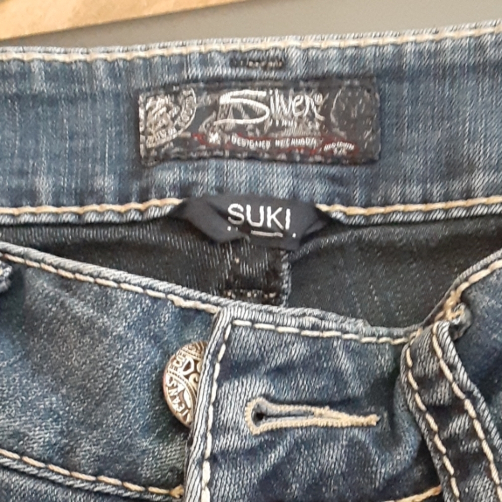 Silver  Jeans - Picture 2 of 8